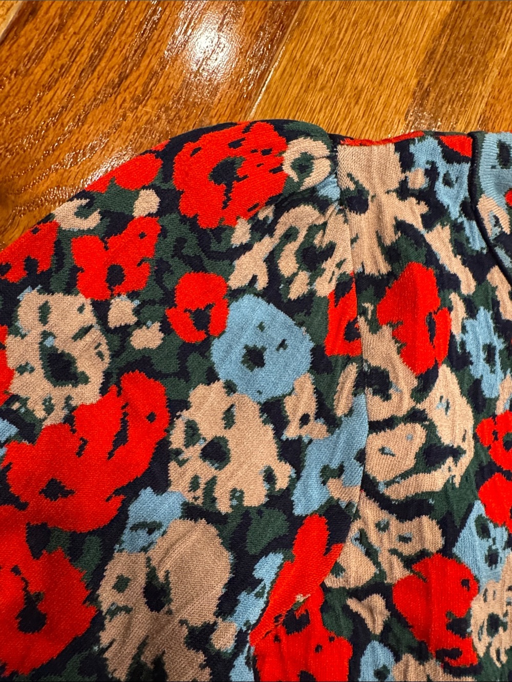 Milly Red Blue Floral Long-Sleeve Crewneck Top - Picture 7 of 7